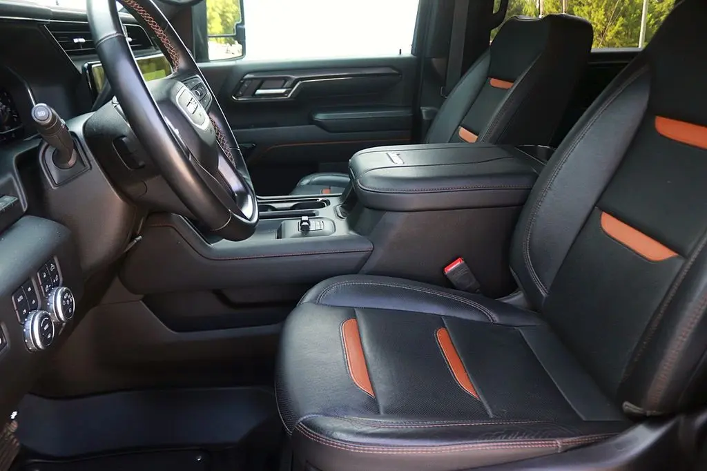 2024 GMC Sierra Hd - $73,520