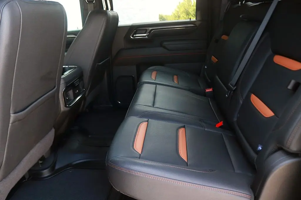 2024 GMC Sierra Hd - $73,520