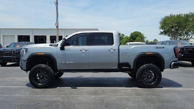 2024 GMC Sierra 2500HD AT4