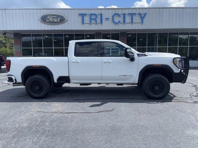 2023 GMC Sierra 2500HD 4X4 AT4 4DR Crew Cab LB