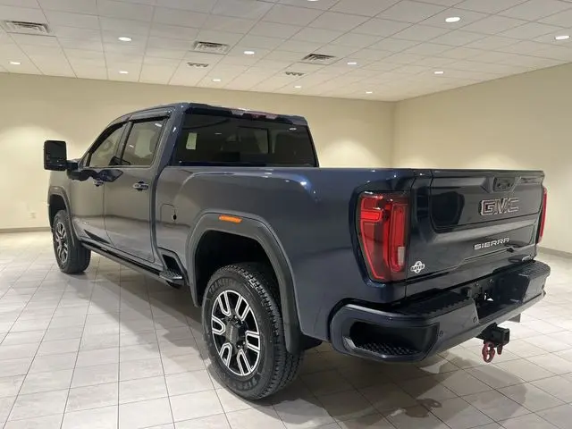 2022 GMC Sierra Hd - $55,815