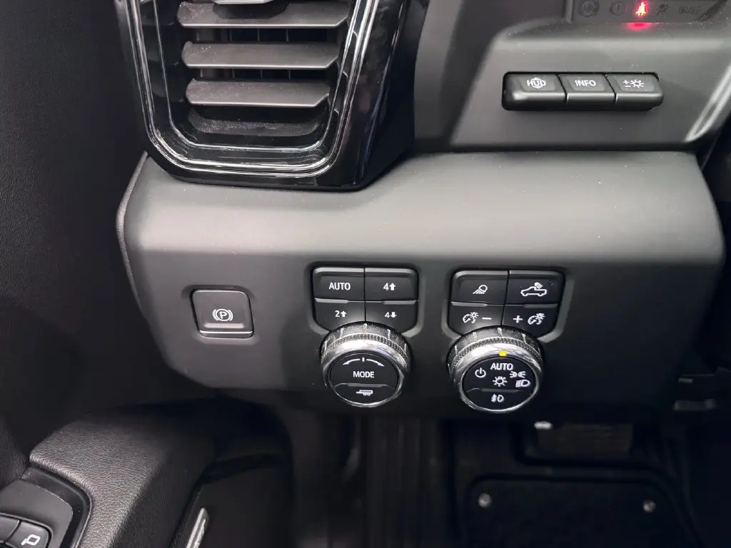 2024 GMC Sierra Hd - $70,487