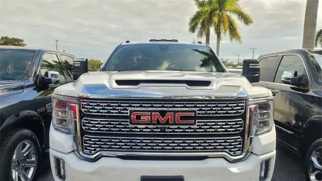 2023 GMC Sierra 2500HD Denali