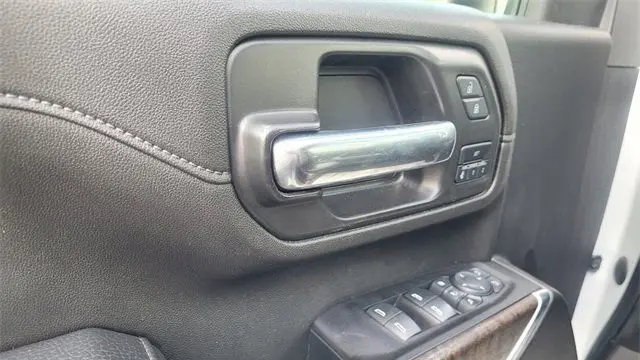 2023 GMC Sierra 2500HD Denali