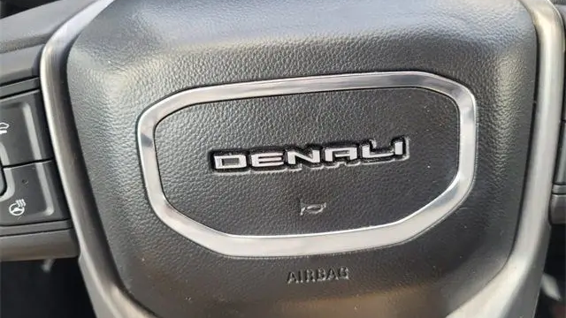 2023 GMC Sierra 2500HD Denali