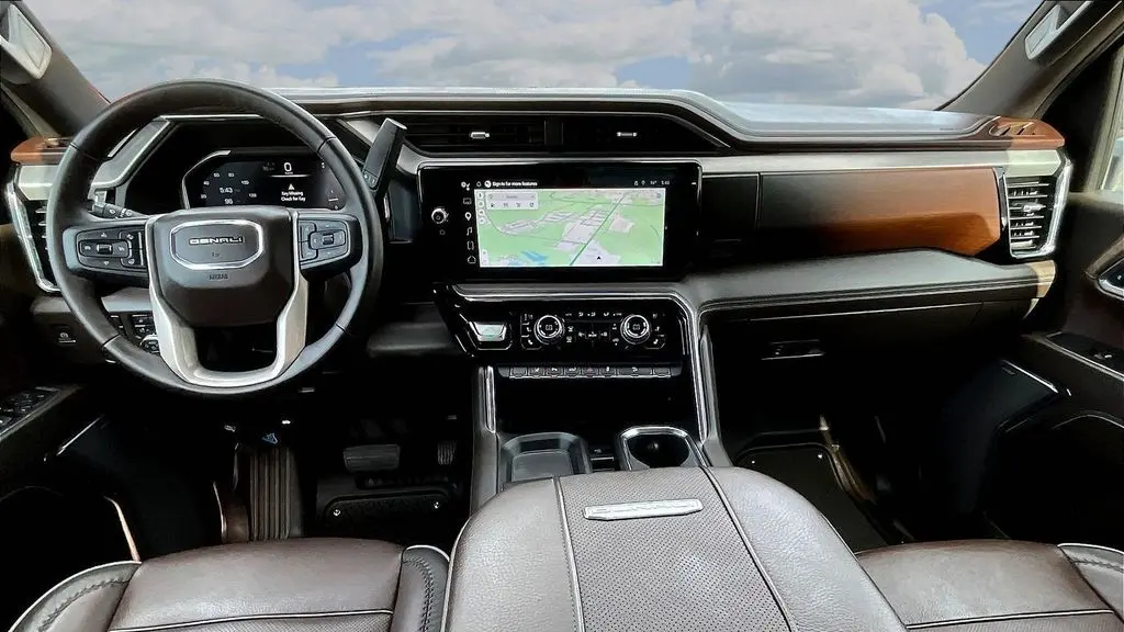 2024 GMC Sierra 2500HD Denali