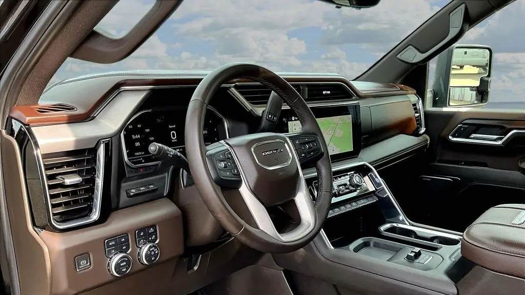 2024 GMC Sierra 2500HD Denali