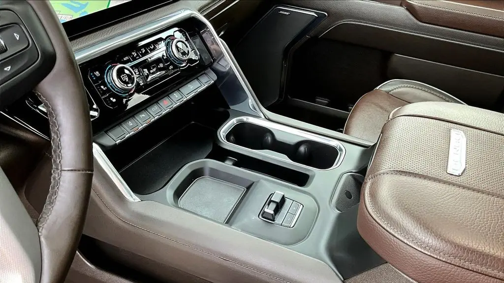2024 GMC Sierra 2500HD Denali