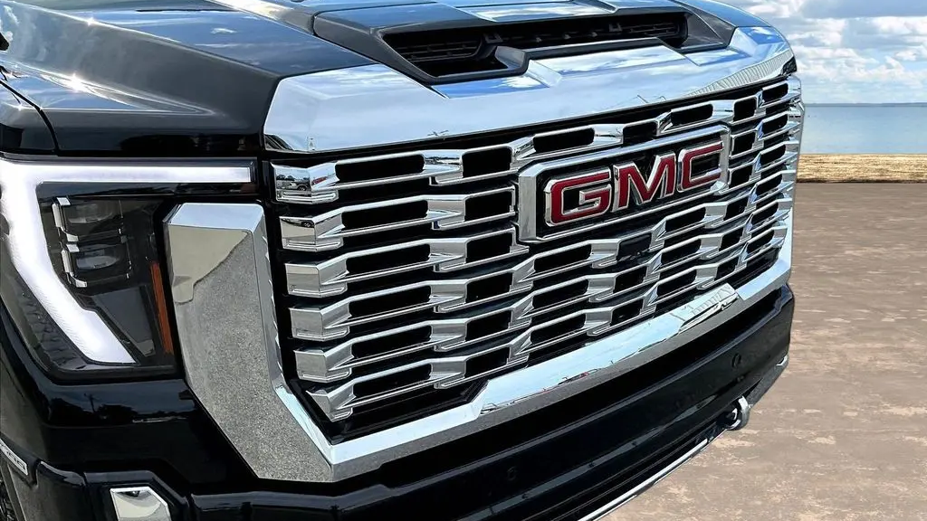 2024 GMC Sierra 2500HD Denali