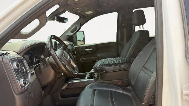 2023 GMC Sierra 2500HD Denali