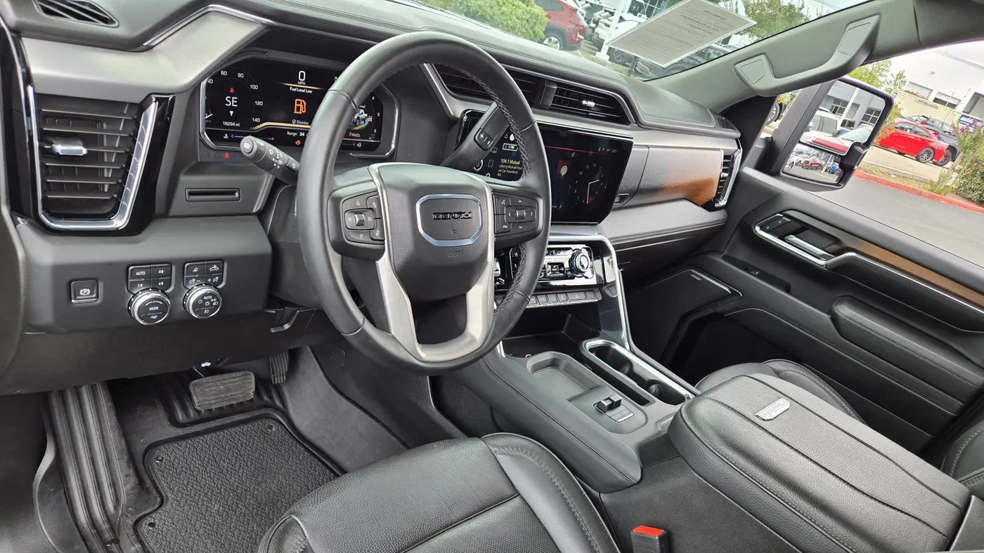 2024 GMC Sierra 2500HD Denali