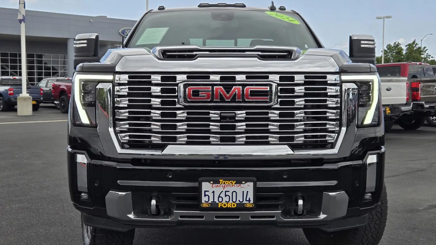 2024 GMC Sierra 2500HD Denali