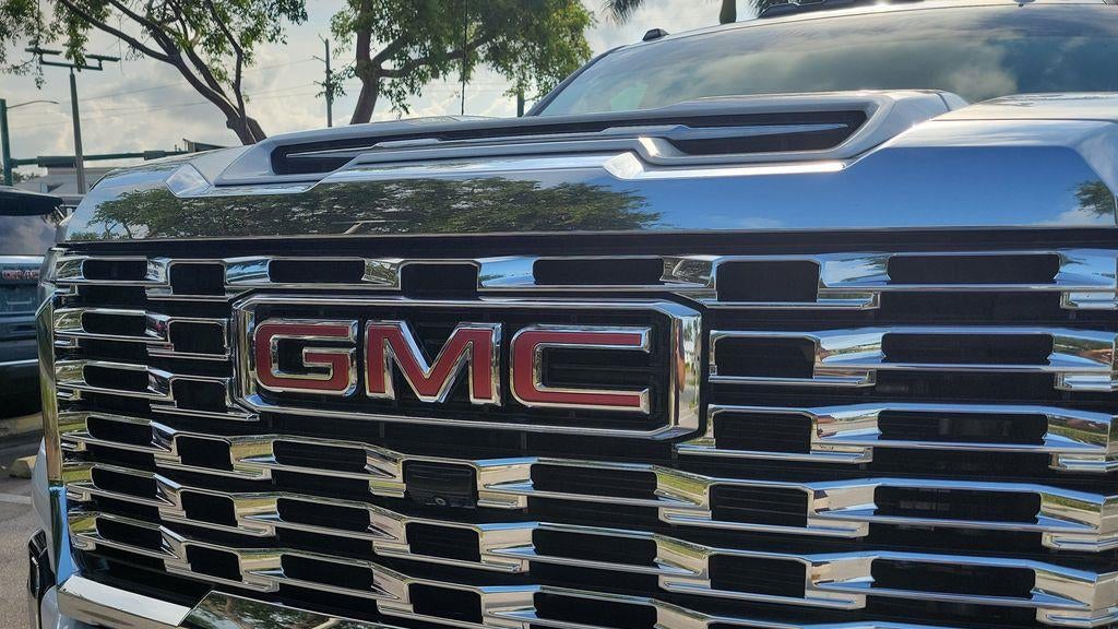 2024 GMC Sierra 2500HD Denali