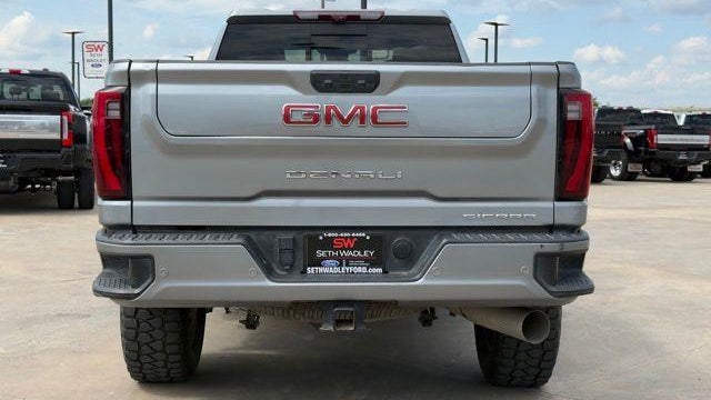 2024 GMC Sierra 2500HD Denali