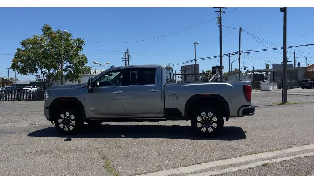 2024 GMC Sierra 2500HD Denali