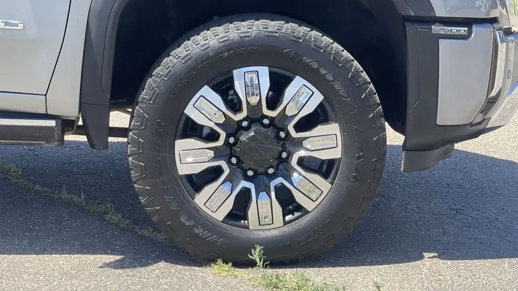 2024 GMC Sierra 2500HD Denali