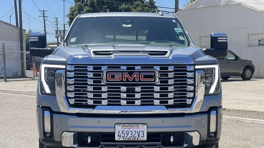 2024 GMC Sierra 2500HD Denali