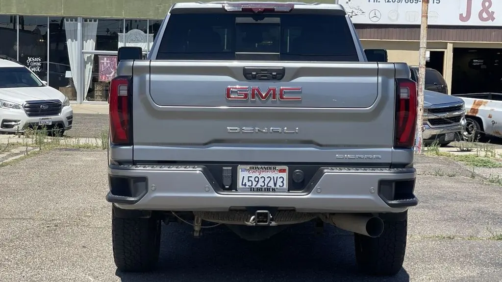 2024 GMC Sierra 2500HD Denali