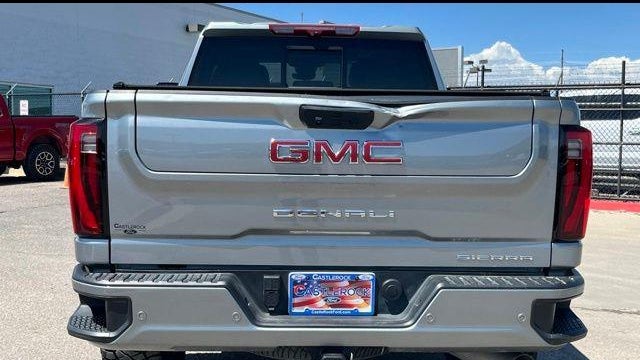 2024 GMC Sierra 2500HD Denali