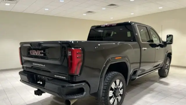 2024 GMC Sierra 2500HD Denali