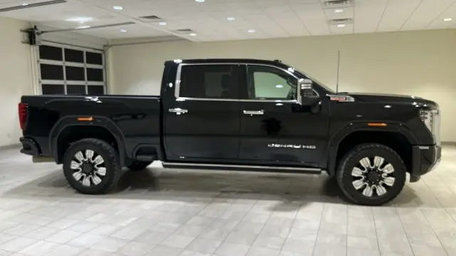 2024 GMC Sierra 2500HD Denali