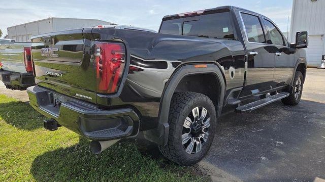 2024 GMC Sierra 2500HD Denali