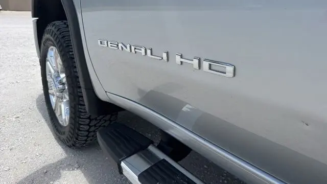 2023 GMC Sierra 2500HD Denali