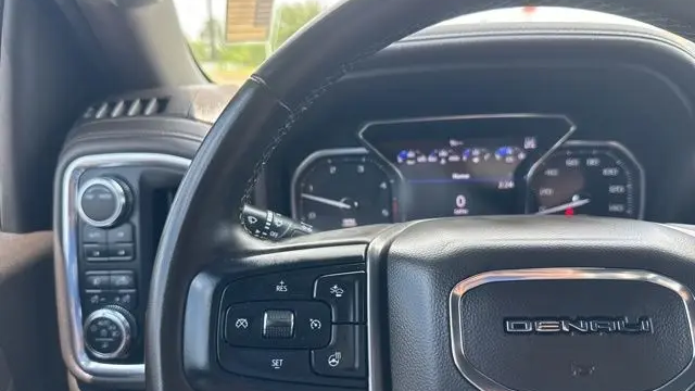 2023 GMC Sierra 2500HD Denali