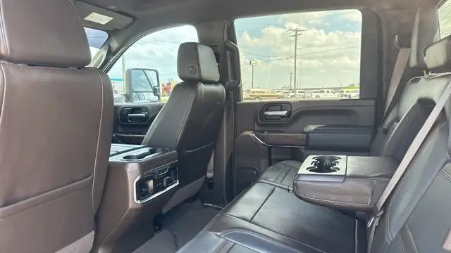 2023 GMC Sierra 2500HD Denali
