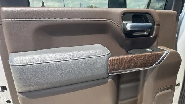 2023 GMC Sierra 2500HD Denali