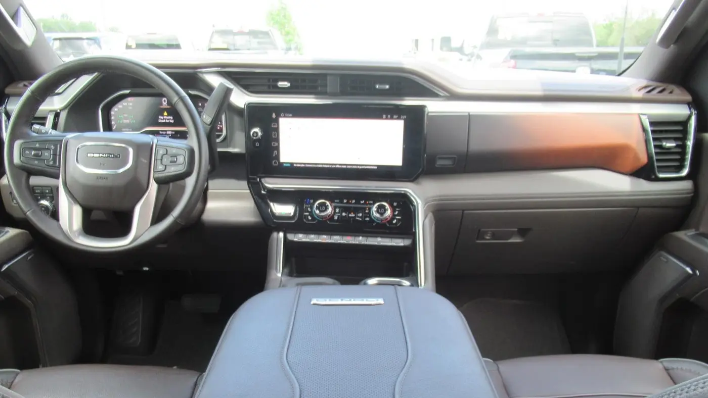 2024 GMC Sierra 2500HD Denali