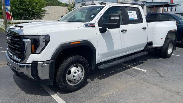 2024 GMC Sierra 3500HD Pro