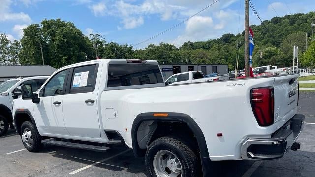 2024 GMC Sierra 3500HD Pro