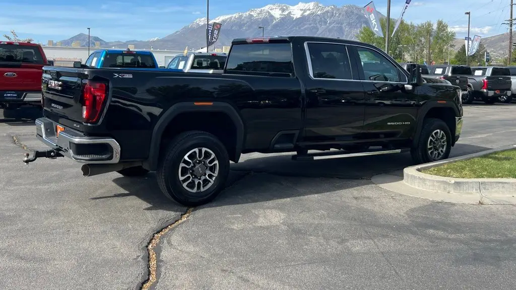 2023 GMC Sierra 3500HD SLE