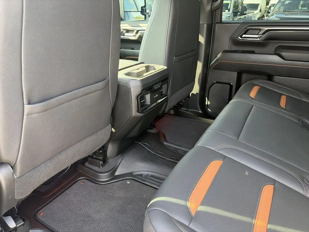 2024 GMC Sierra Hd - $58,810