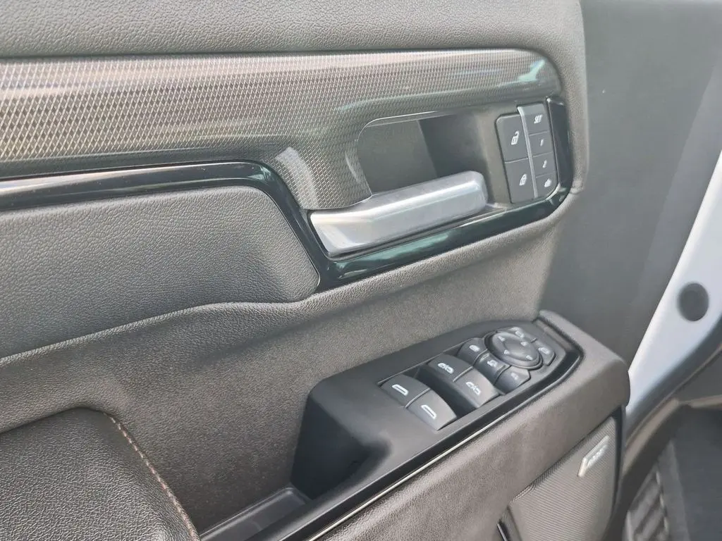2024 GMC Sierra Hd - $71,238