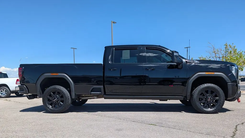 2024 GMC Sierra 3500HD AT4