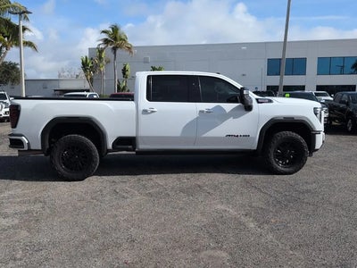2024 GMC Sierra 3500HD 4X4 AT4 4DR Crew Cab SB SRW