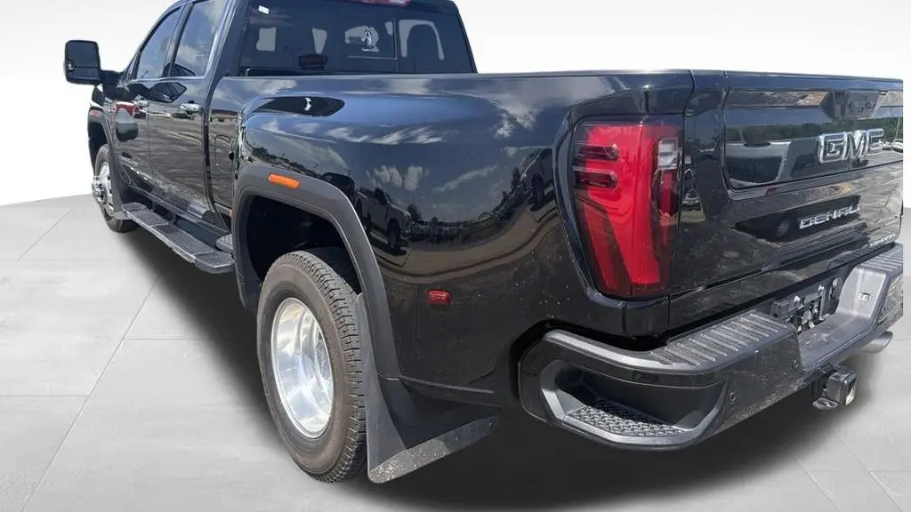 2024 GMC Sierra 3500HD Denali
