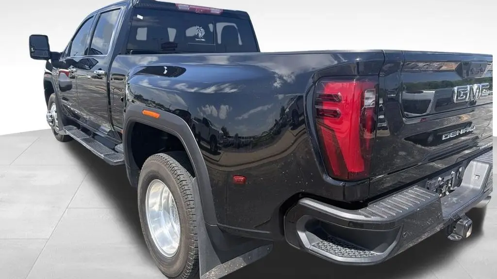 2024 GMC Sierra 3500HD Denali