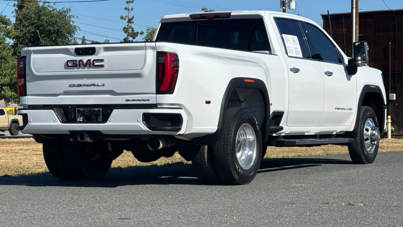 2024 GMC Sierra 3500HD Denali