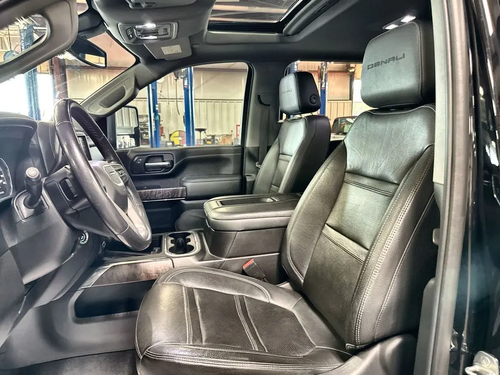 2022 GMC Sierra Hd - $52,895