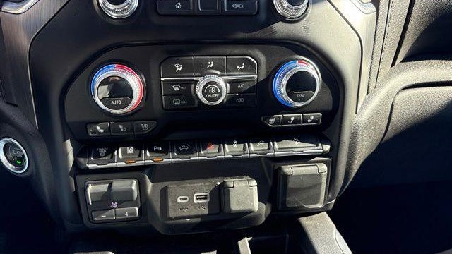 2023 GMC Sierra 3500HD Denali