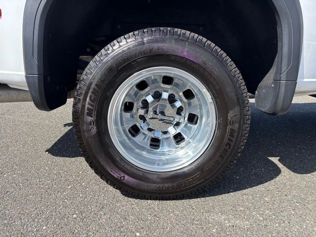 2024 GMC Sierra Hd - $72,995