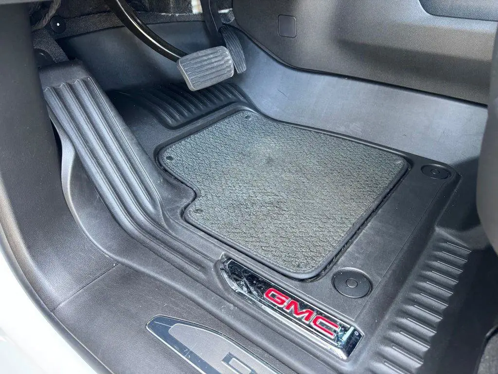 2024 GMC Sierra Hd - $72,995