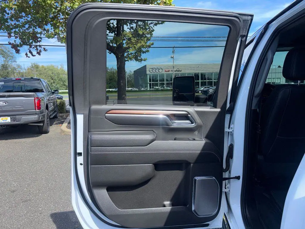 2024 GMC Sierra Hd - $72,995