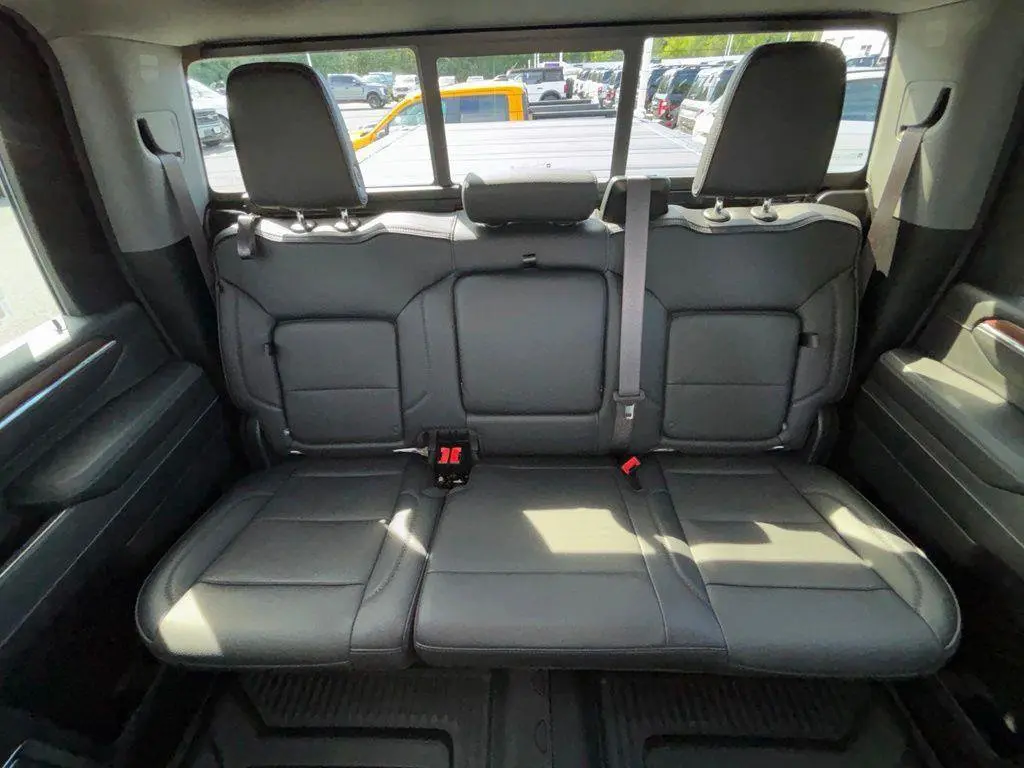 2024 GMC Sierra Hd - $72,995