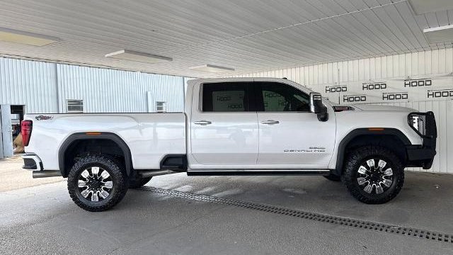 2024 GMC Sierra 3500HD Denali