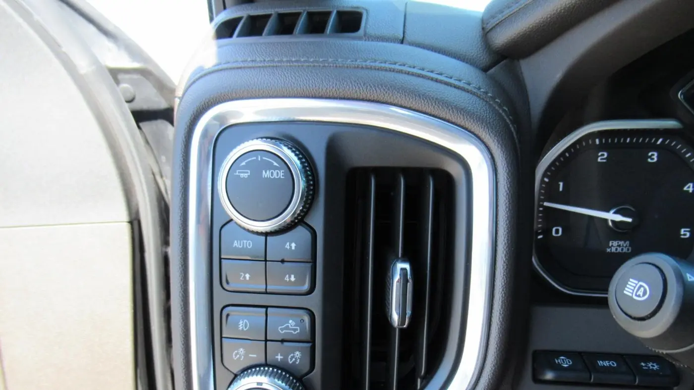 2023 GMC Sierra 3500HD Denali