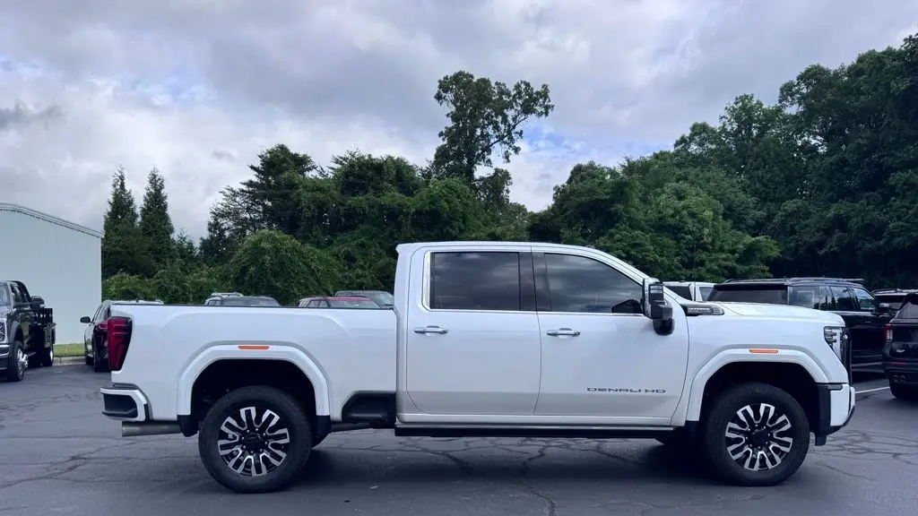 2024 GMC Sierra 2500HD Denali Ultimate